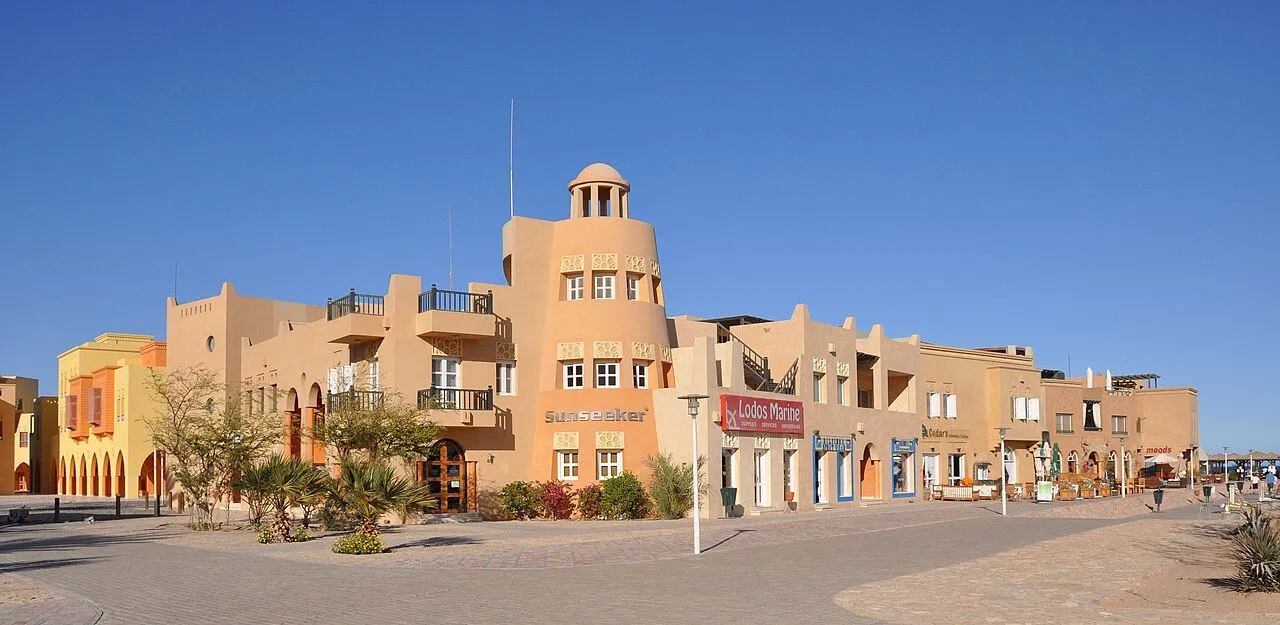 Kitesurfing Lessons at El Gouna