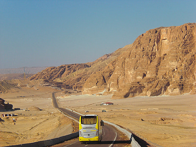 WAY TO THE DESERT