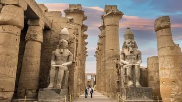 Luxor, historical significance, religious significance, world heritage site, adventure, East Bank tour, West Bank tour, hot air balloon ride, Nile cruise, Aswan, day trip to Cairo, shopping, Khan El Khalili, climate.