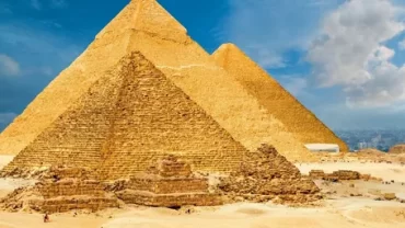 Pyramids,Egypt, Giza, Great Pyramid, Khufu, Khafre, Menkaure, Saqqara, 7Step Pyramid, Djoser, Dahshur, Bent Pyramid, Red Pyramid, Abusir, Sun Temples, Ancient Egypt, Archaeology, Pharaohs, Architectural Heritage, Historical Landmarks,