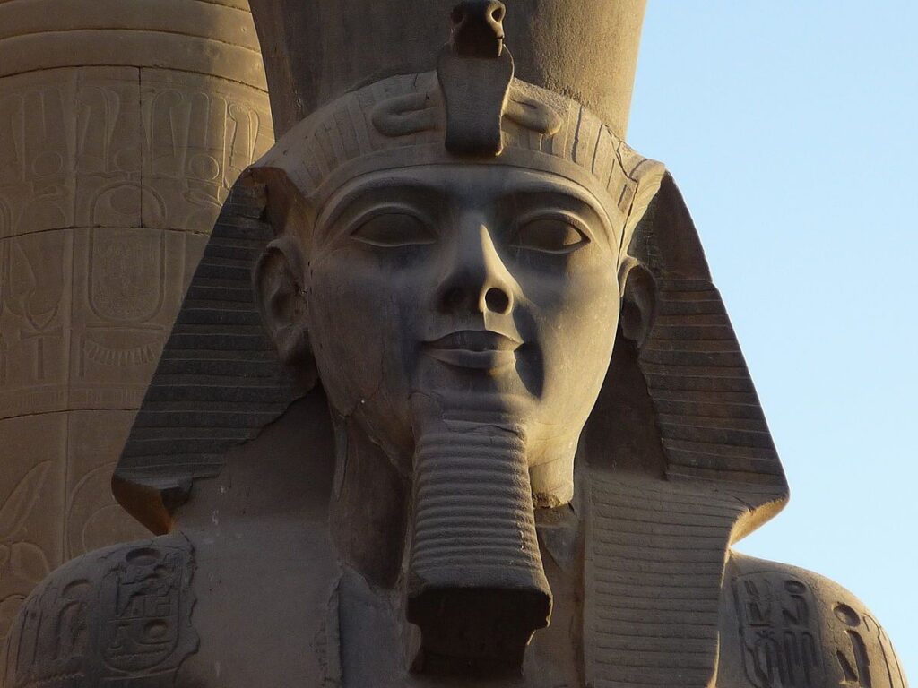 Ramesseum Complex,
Luxor,
Pharaoh Ramesses II,
New Kingdom Egypt,
Mortuary temple,
Amun,
Ancient Egyptian architecture,
Archaeology,
Hieroglyphics,
Ancient Egyptian history,
Nile River,
Thebes (modern-day Luxor),
Ancient Egyptian religion,
Temple architecture.