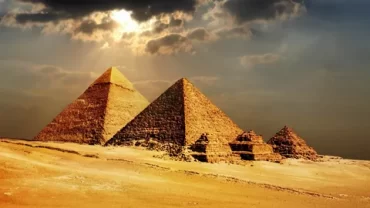 Giza Pyramid Complex, Cairo, Egypt, Great Pyramid of Khufu, Smaller Pyramids, 4,500 Years, Histories, Structures, Exploration, Preservation