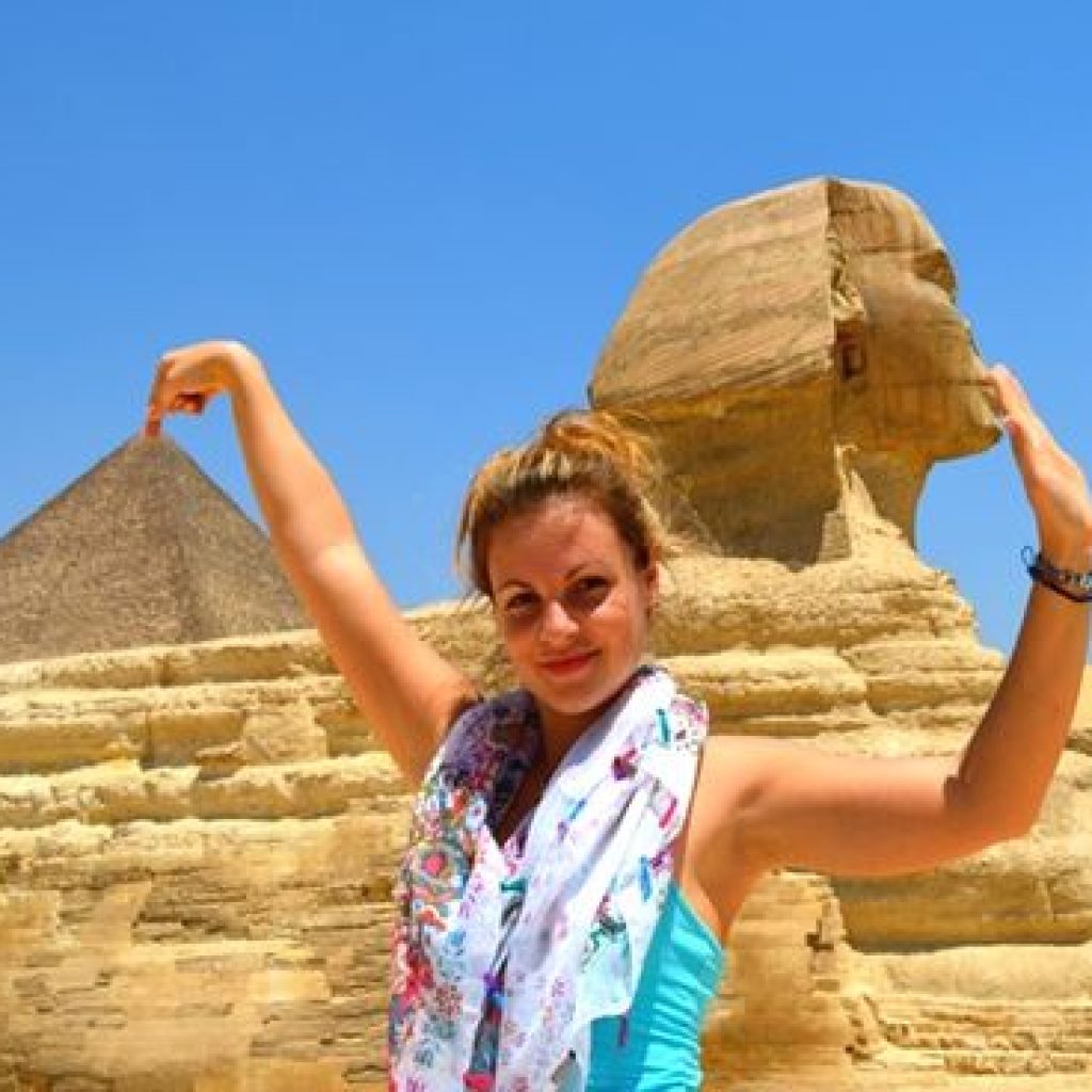 Cairo,Cairo attractions, Egyptian Museum, Pyramids of Giza, Islamic Cairo, Khan El Khalili Bazaar, Nile River cruise, Coptic Cairo, Egyptian cuisine.