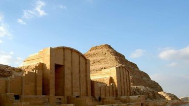 Package trip to Egypt, Ancient wonders, Pharaohs, Giza Plateau, Luxor temples, Nile River cruise, Red Sea beaches, Sahara desert, Nubian culture, Egyptian Museum