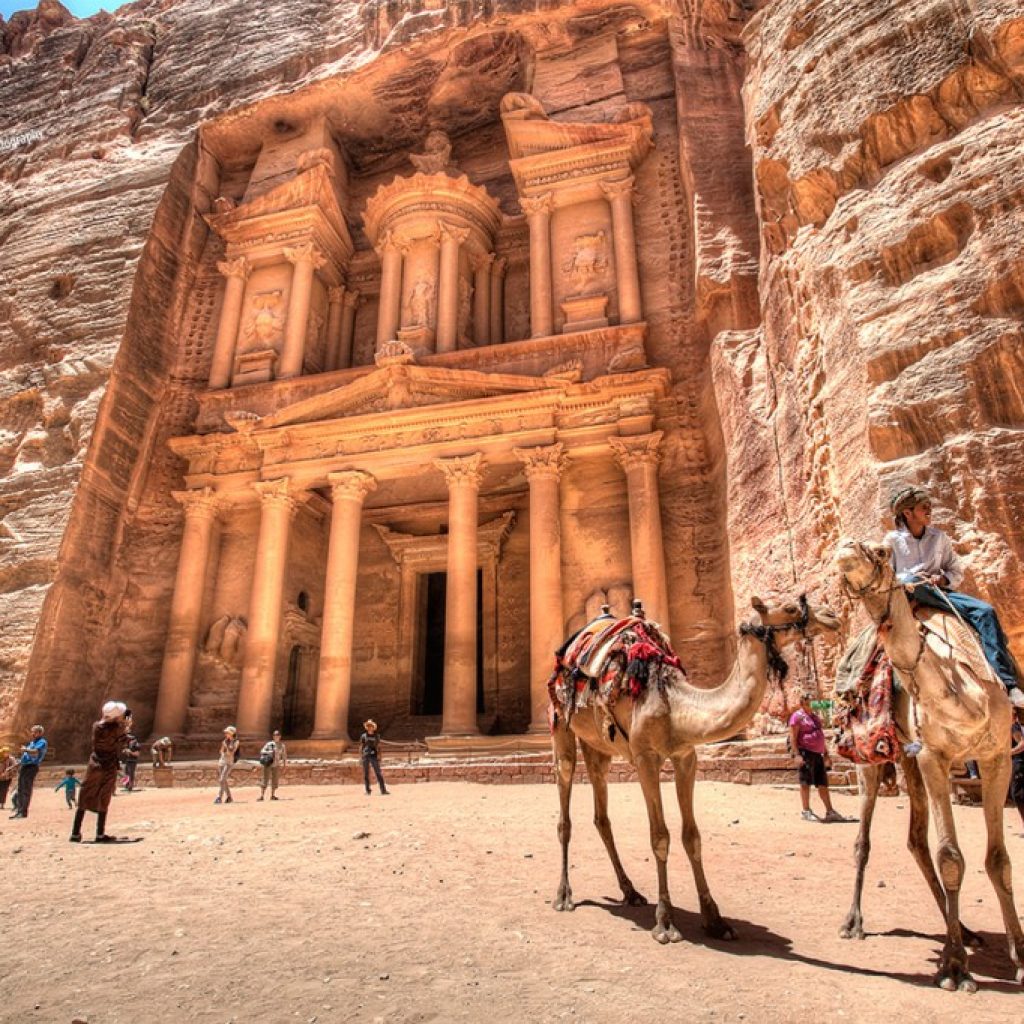 Egypt and Jordan luxury tours, opulence, grandeur, ancient wonders, captivating landscapes, indulgence, personalized services, exclusive experiences, impeccable accommodations, culinary delights, cultural tapestry, seamless blend, extraordinary travel.
