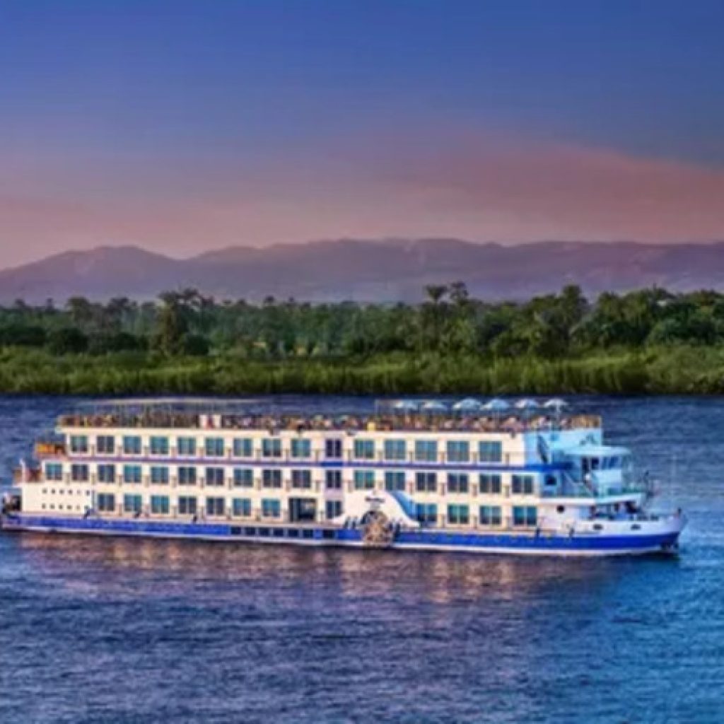 Cruise on the nile river , Nile River cruise, Ancient Egypt Waterway exploration Historical marvels Cultural immersion Luxurious accommodations Expert guides Gastronomic adventures Serene beauty Enchanting landscapes