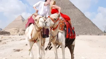 Things to do in El Cairo, Marvels of Cairo, Sprawling metropolis, Awe-inspiring landmarks, Lively markets, Mouthwatering cuisine, Vibrant culture, Captivating city