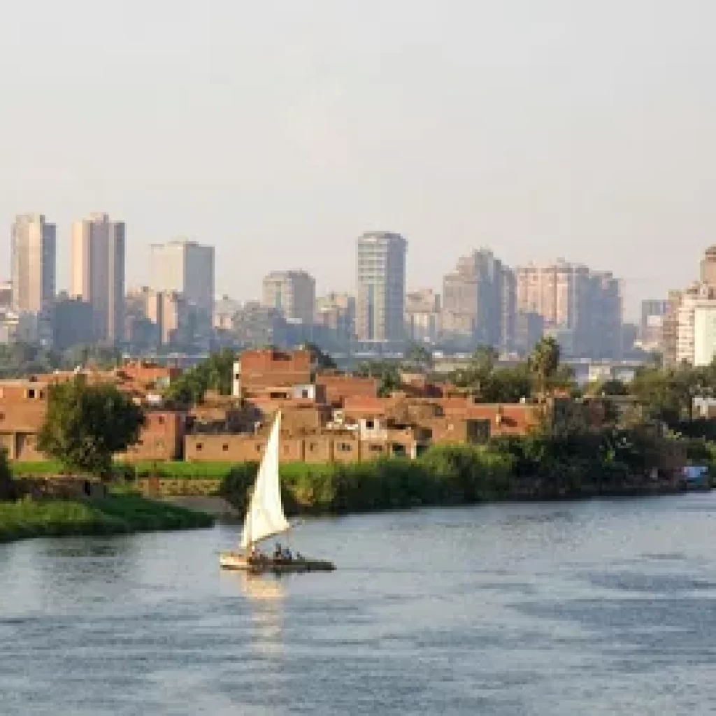 The capital city along which the Nile runs, the Nile-centric capital,
Pharaonic metropolis,
Nile-bordered capital city