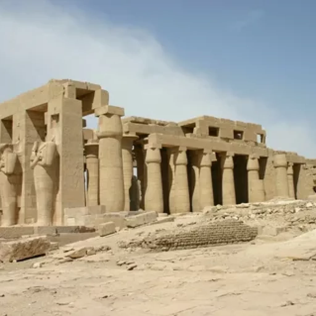 Book tour Egypt Bewertung,
Hieroglyphs,
Felucca,
Koshary,
Sphinx,
Luxor Temple