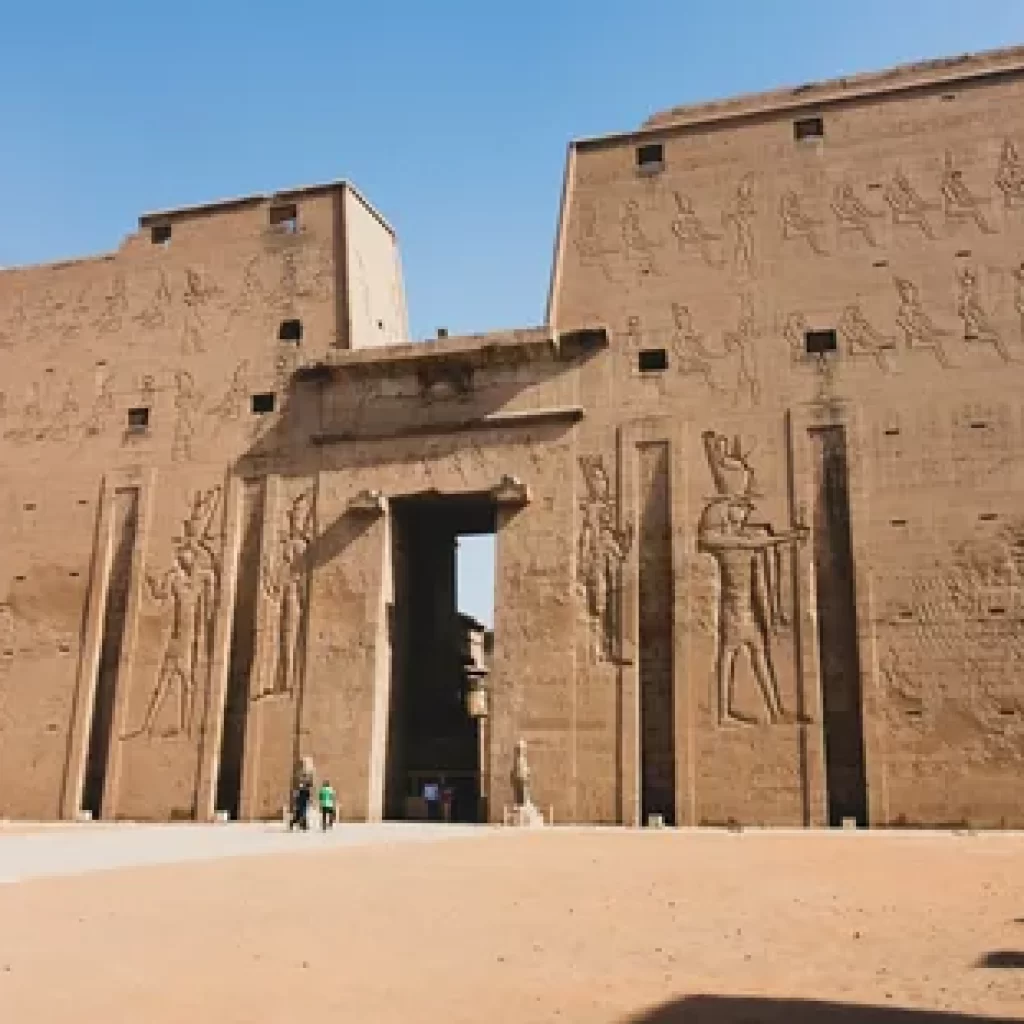 Aswan and Kom Ombo,
Aswan,
Kom Ombo,
Upper Egypt,
Nile River,
Philae Temple,
Abu Simbel,
Nubian Village

