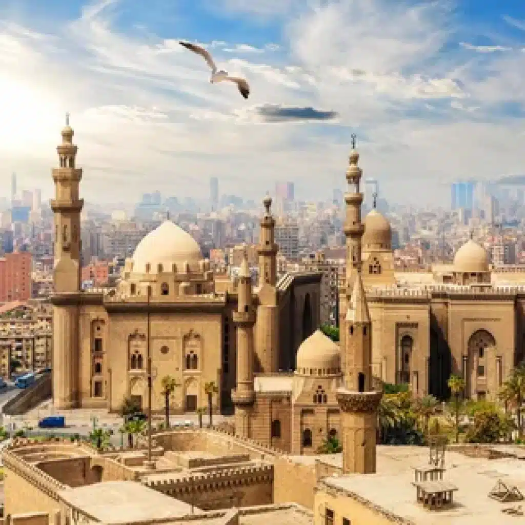 El Cairo Egypt, historical legacy, iconic landmarks, hidden gems, vibrant culture, culinary delights, marketplaces, nature escapes, Nile River
