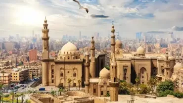 El Cairo Egypt, historical legacy, iconic landmarks, hidden gems, vibrant culture, culinary delights, marketplaces, nature escapes, Nile River