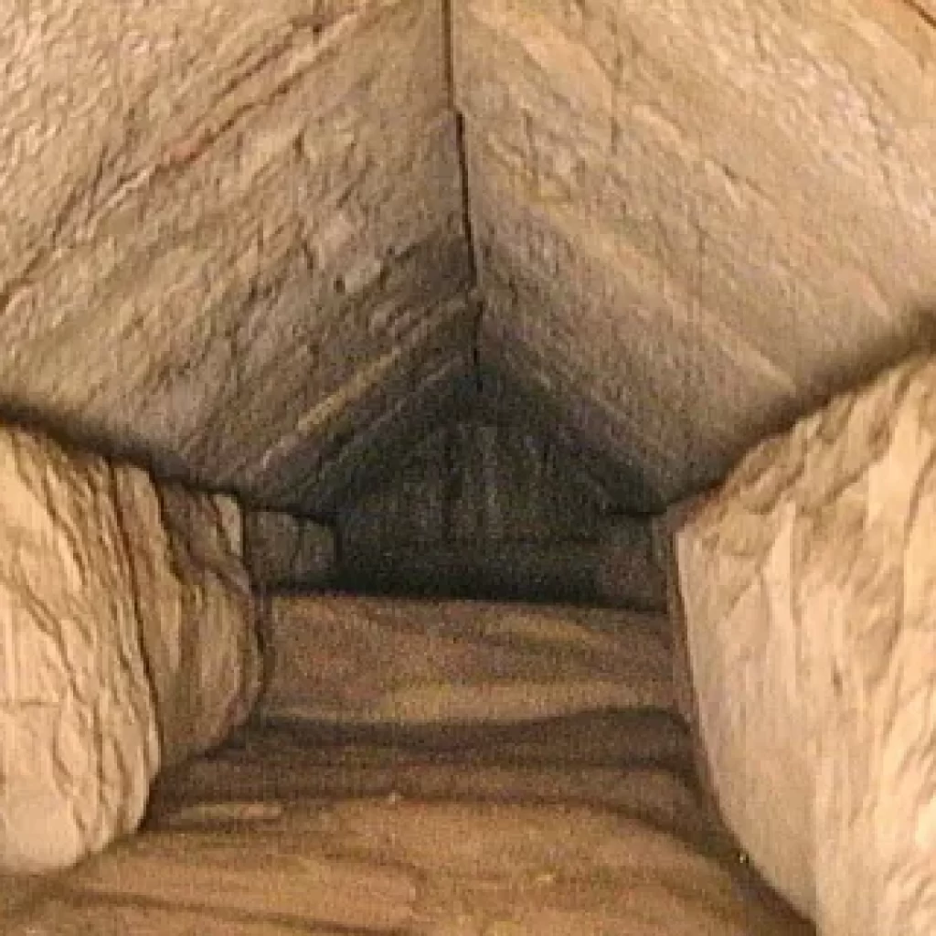 inside the Giza pyramid,
Giza Pyramid,
Ancient Egypt,
Archaeological site,
Interior exploration,
Burial chambers,
Passageways,
Secrets