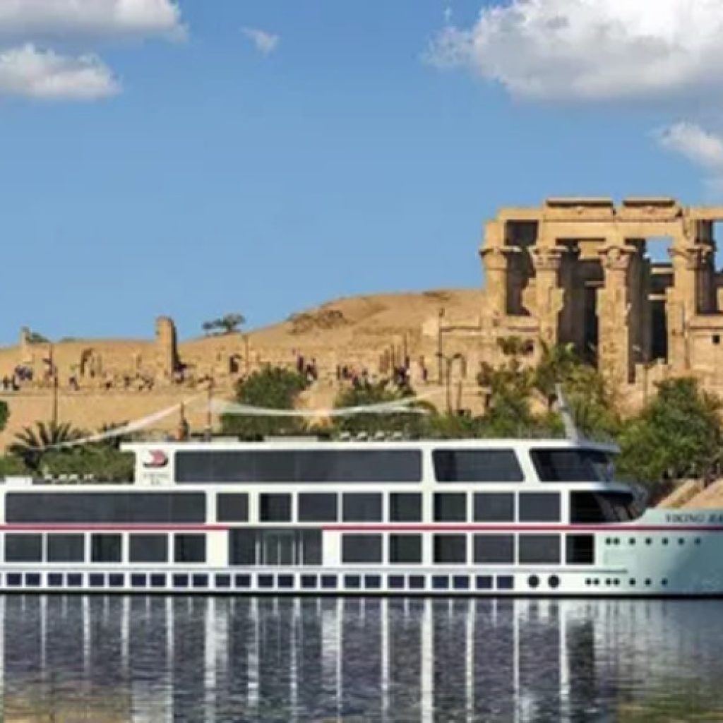 Best of Egypt , Pyramids of Giza, Luxor and Karnak Temples, Nile River cruise, Cairo's cultural gems, Red Sea diving, Western Desert oasis, Nubian hospitality,