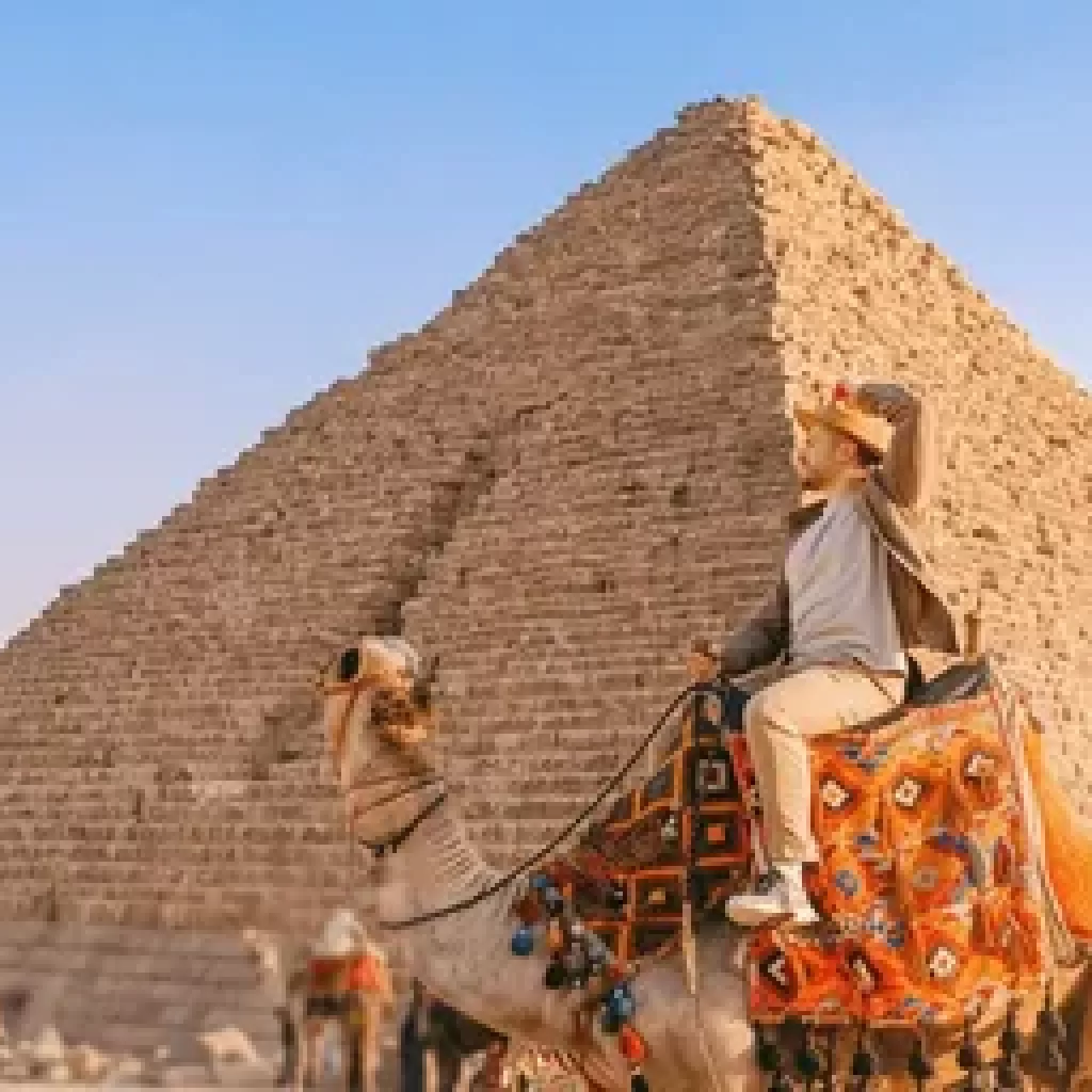 Cairo attractions, Pyramids of Giza, Egyptian Museum, Khan El Khalili Bazaar, Cairo Citadel, Sphinx, Islamic Cairo, Nile Corniche, Coptic Cairo, Al-Azhar Park