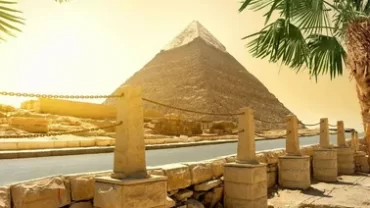 why Pyramids are in Egypt, Antiquities, Hieroglyphics, Tutankhamun, Nefertiti, Mummies, Obelisks, Artifacts, Sarcophagi, Pharaohs, Dynasties,