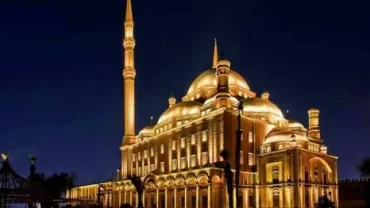 Cairo tourism, Ancient Egyptian landmarks, Nile river cruises, Islamic Cairo exploration, Coptic Cairo sites, Khan El Khalili shopping, Cairo citadel visit, Al-Azhar Park relaxation, Cairo culinary tours, Pyramids of Giza tours, Cairo museum exhibits