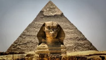Information about the pyramids, Ancient wonders, Pyramid engineering, Pharaoh tombs, Pyramid evolution, Giza Plateau, Pyramid construction techniques, Egyptology, Pyramid complexes, Pyramid architecture, Pyramid preservation