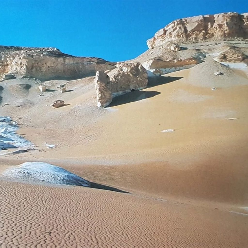 Oasis,
Desert refuge,
Water source,
Green sanctuary,
Fertile desert land,
Oasis ecosystem,
Desert flora,
Natural springs,
Bedouin culture,
Desert agriculture,
Oases in Egypt
